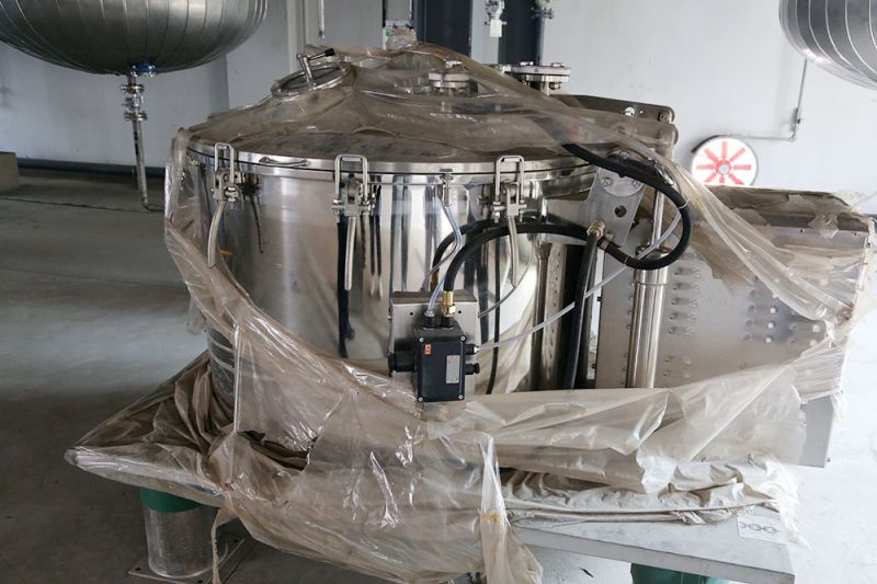平板式上卸料大翻蓋離心機